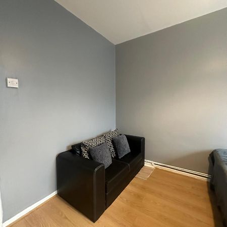 1 Bedroom Flat In Whitechapel, ロンドン エクステリア 写真