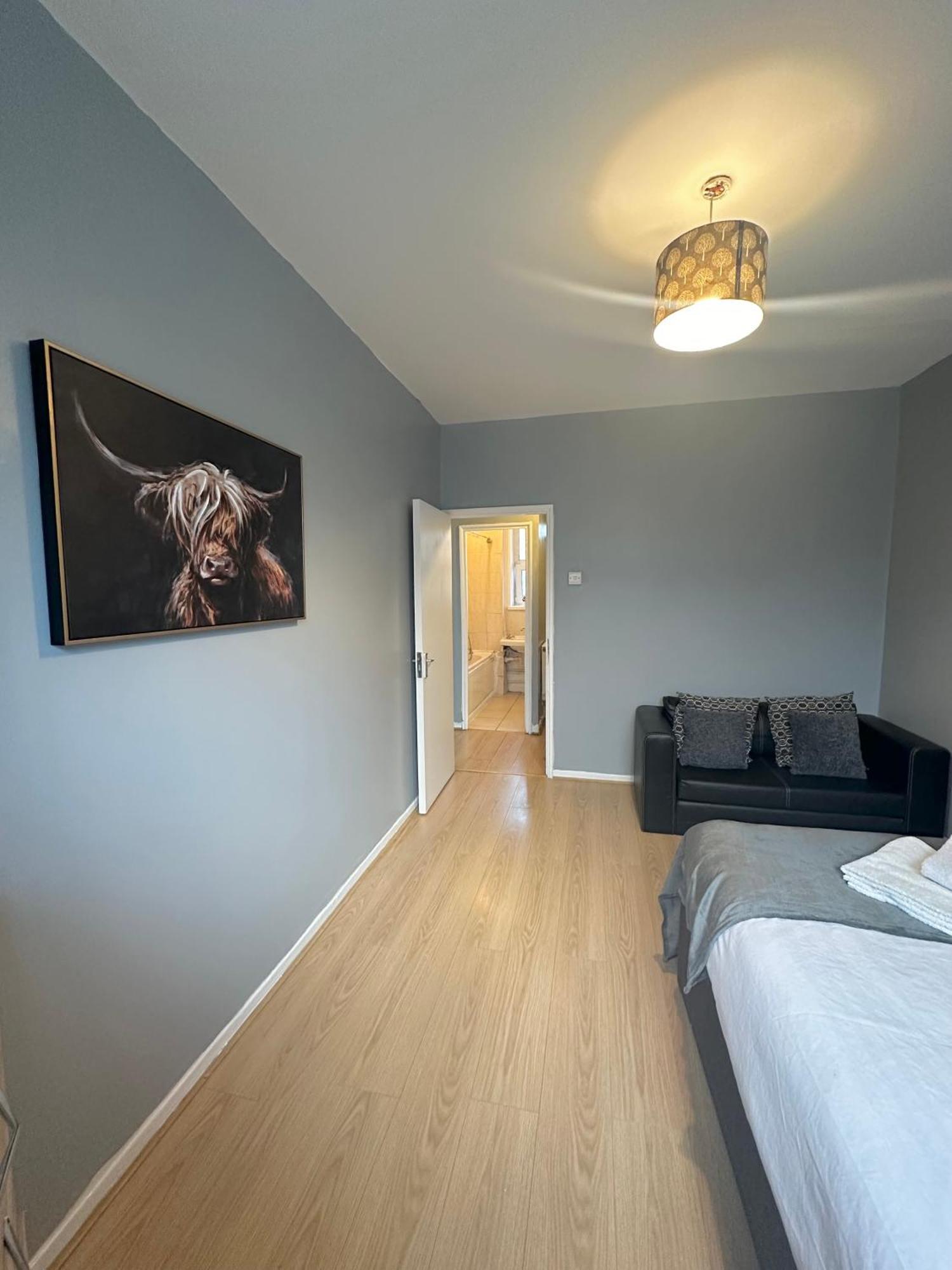 1 Bedroom Flat In Whitechapel, ロンドン エクステリア 写真