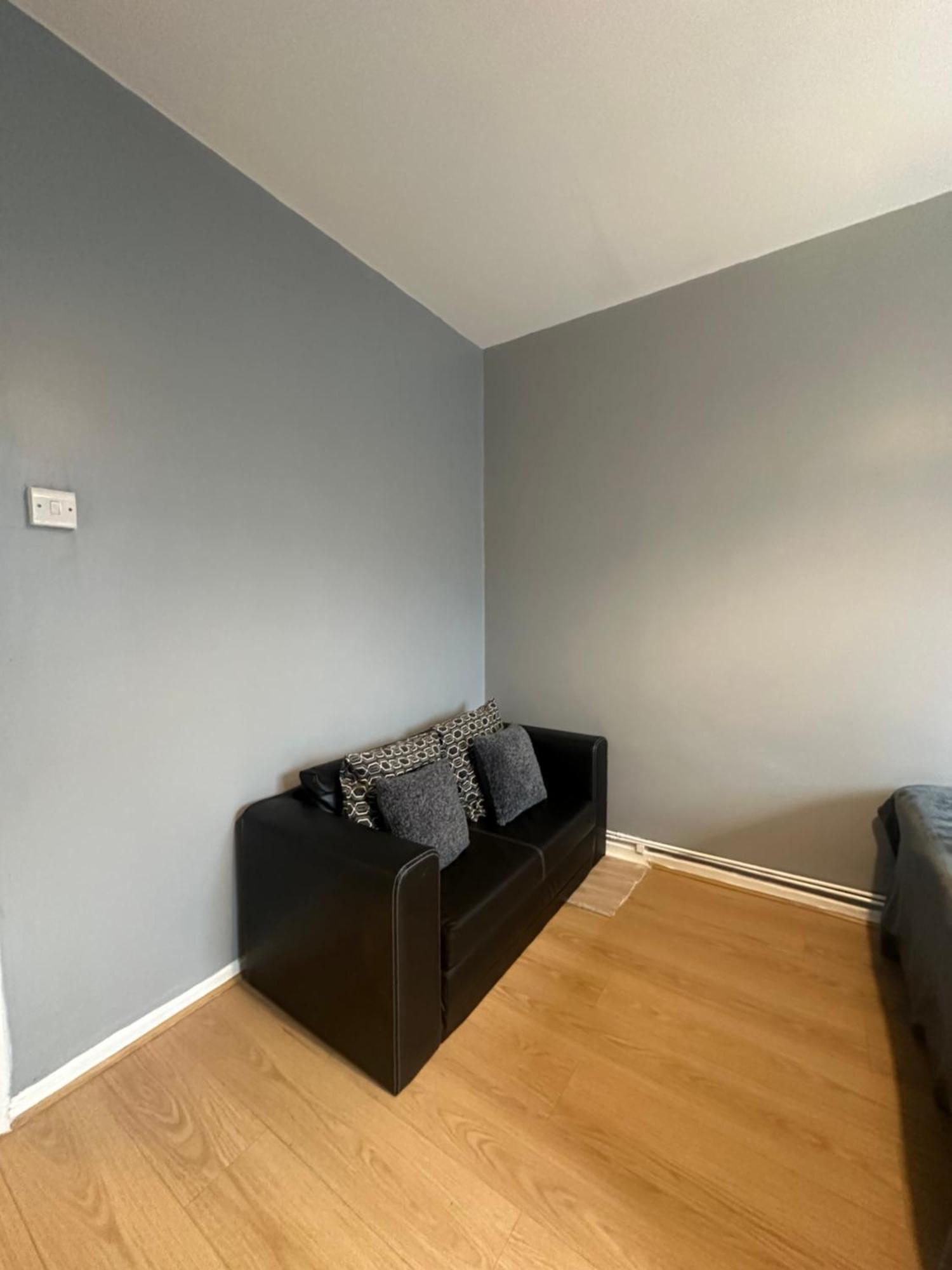 1 Bedroom Flat In Whitechapel, ロンドン エクステリア 写真