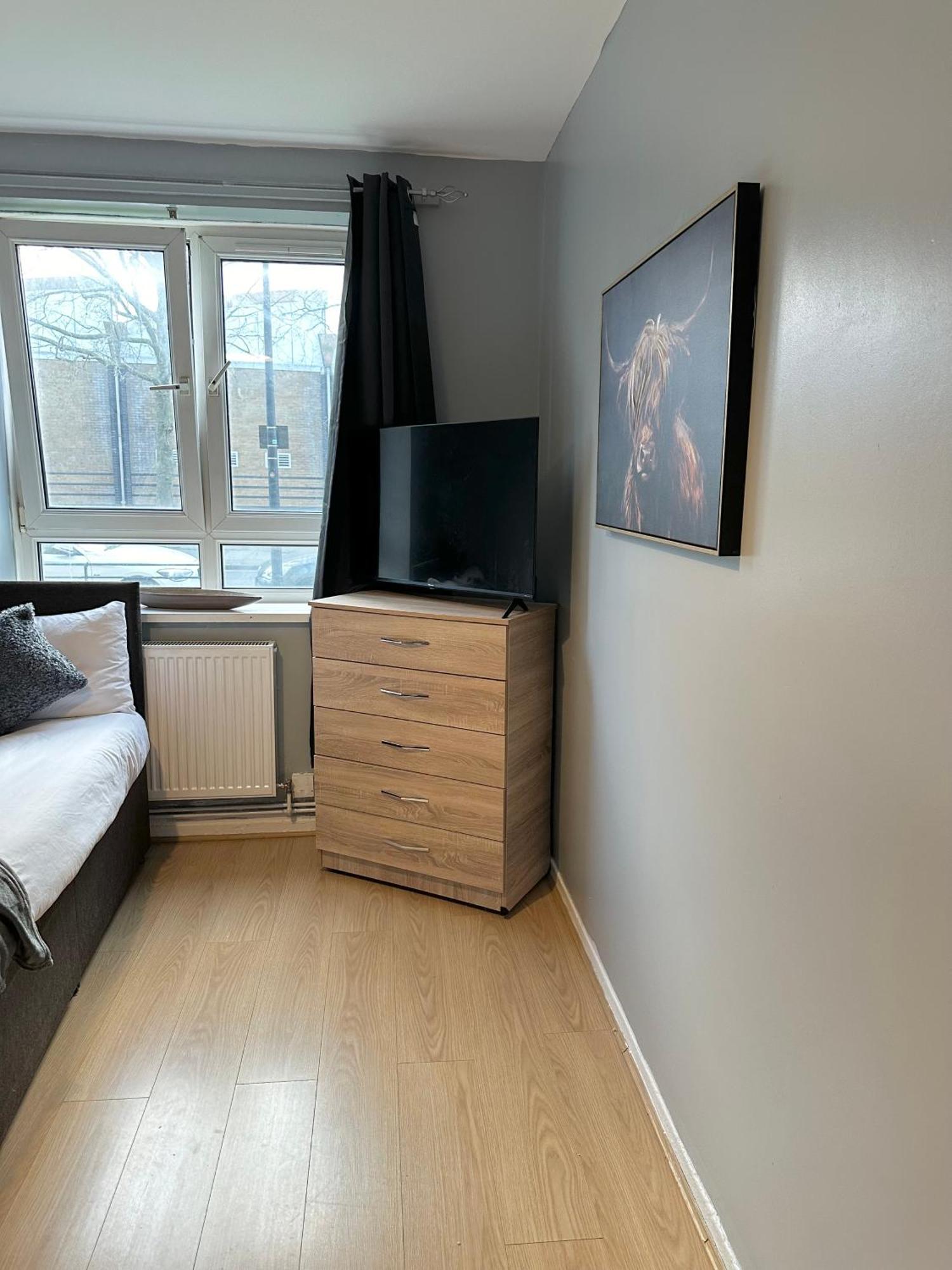 1 Bedroom Flat In Whitechapel, ロンドン エクステリア 写真