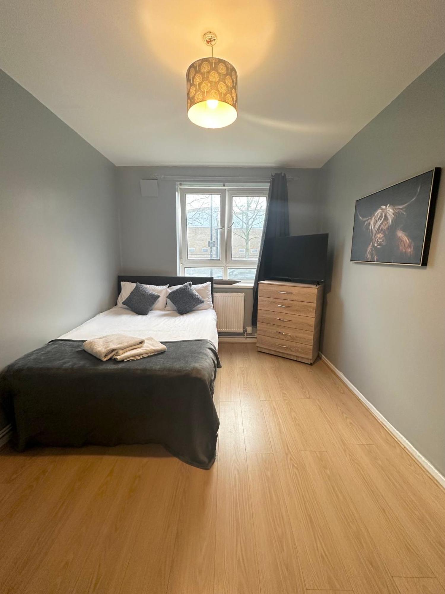 1 Bedroom Flat In Whitechapel, ロンドン エクステリア 写真