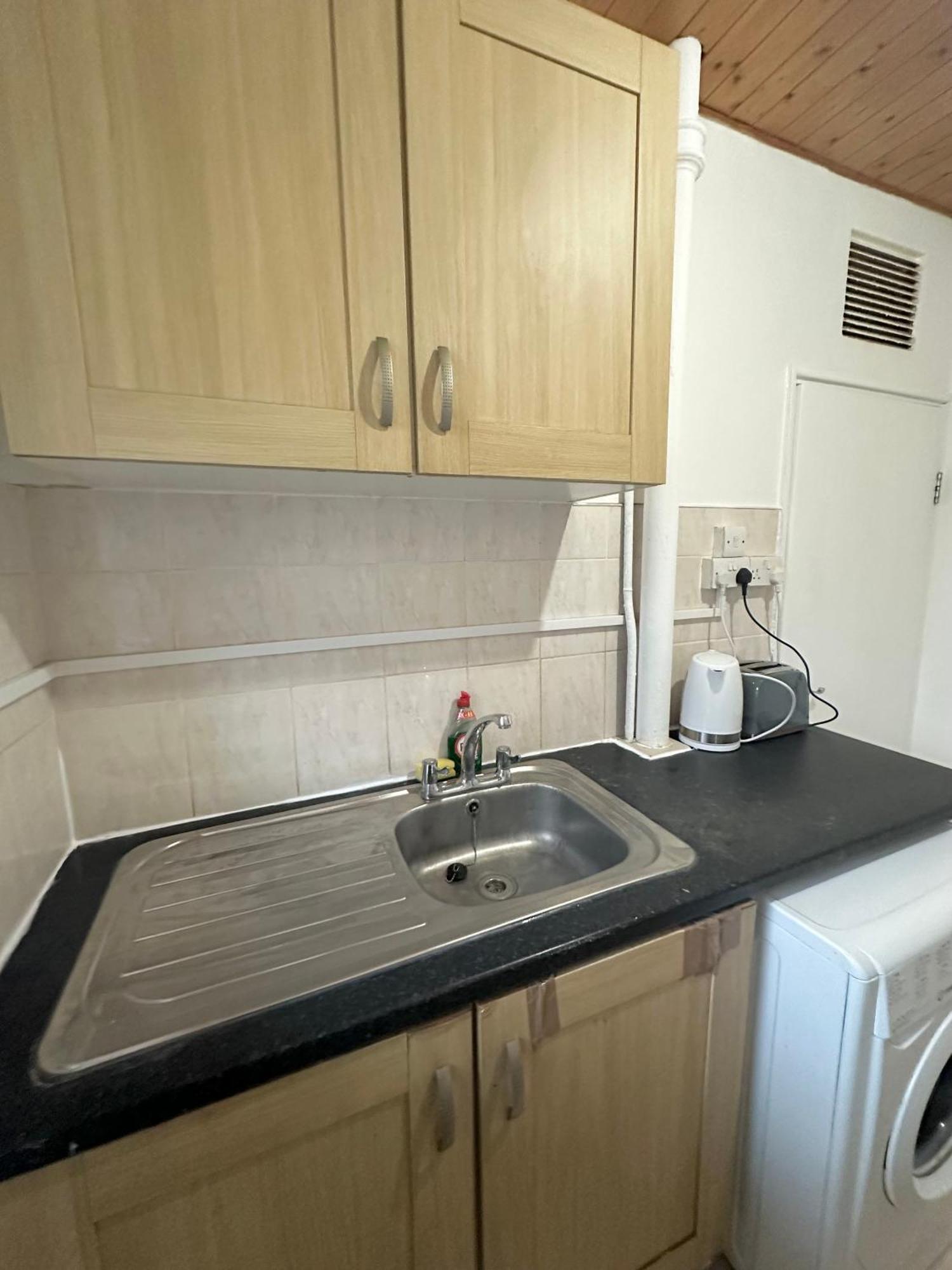 1 Bedroom Flat In Whitechapel, ロンドン エクステリア 写真